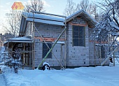 Двухэтажный дом с крытой террасой в п. Сиверский