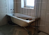 Облицовка керамической плиткой ванной комнаты на 2-ом этаже