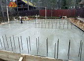 Выполнено бетонирование фундаментной плиты